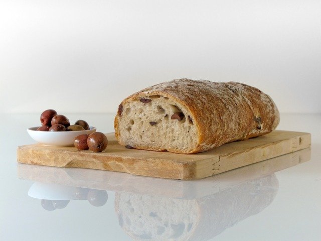 Oliven-Brot - Rezept | Kochrezepte.at