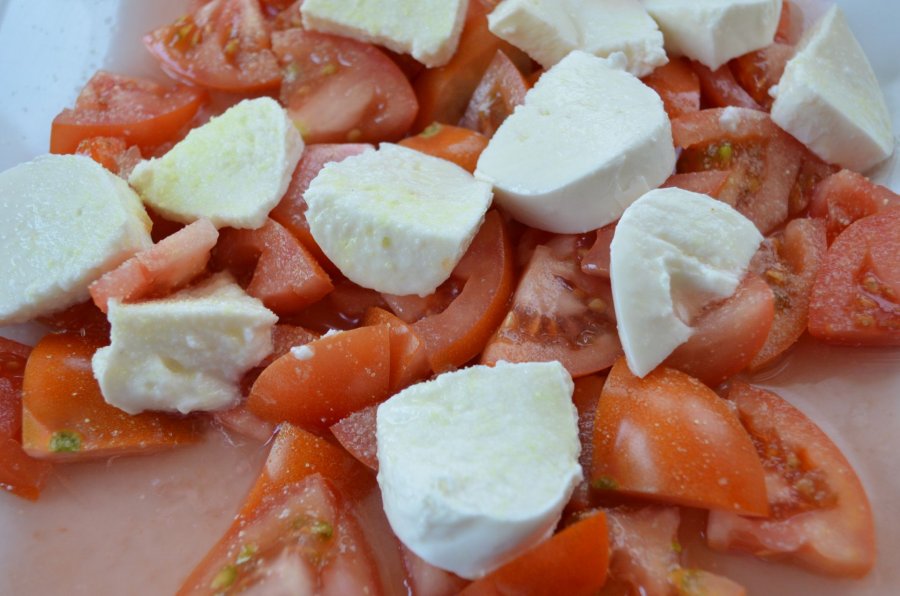 Tomaten-Mozzarella-Salat - Rezept | Kochrezepte.at