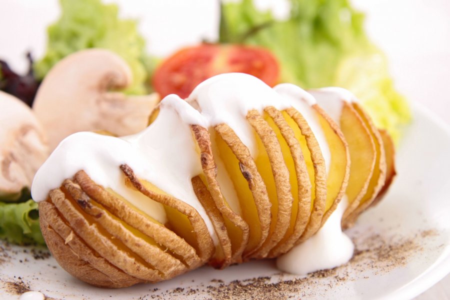 Fächerkartoffeln mit Joghurt-Dip - Rezept | Kochrezepte.at