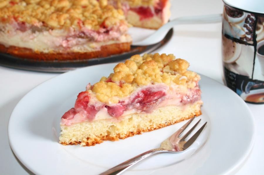 Erdbeer Rhabarber Baisertorte Kuchen — Rezepte Suchen